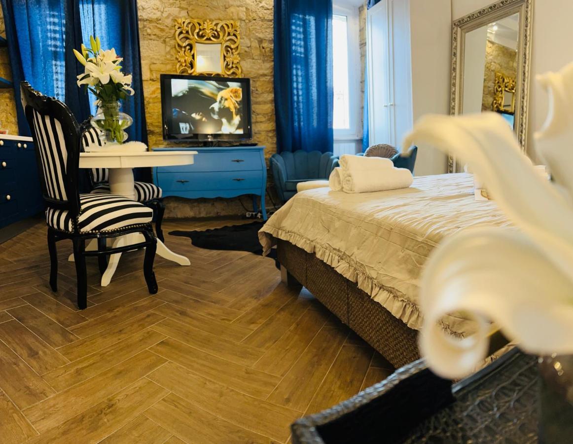 Appartamento La Dolce In The Center With Private Parking